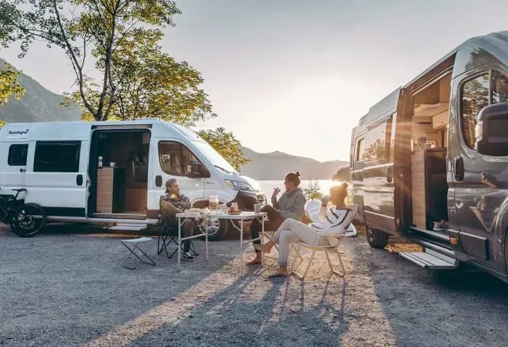 Neue Wohnmobile und Wohnwagen kaufen